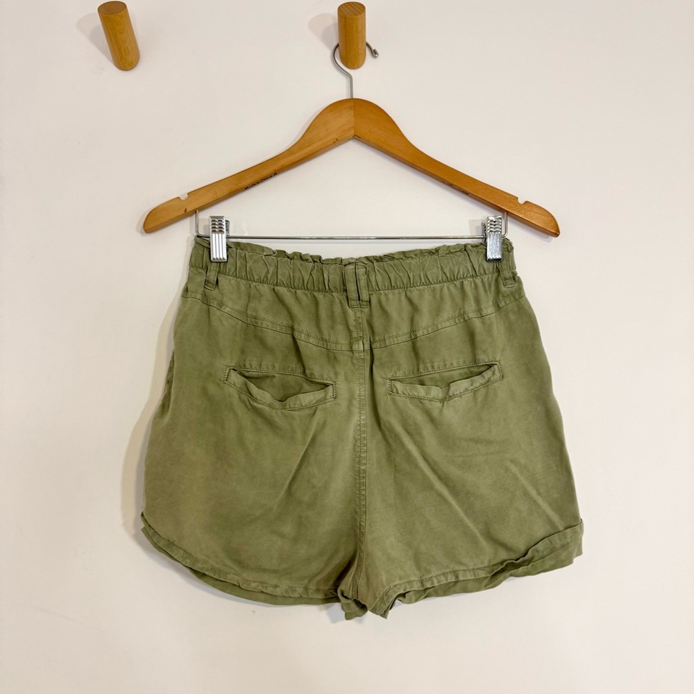 Bella Dahl Pull On Button Front Paperbag Olive Green Relaxed Fit Shorts Size XS - Picture 5 of 8
